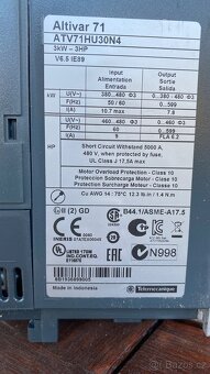 frekvenční měnič SCHNEIDER ATV71HU30N4 + LCD terminál - 4