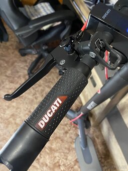 Elektrokoloběžka Ducati PRO-I EVO - 4