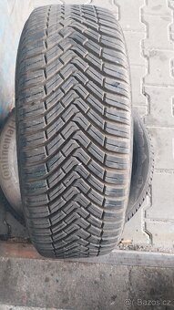 Prodám 2 x pneu Continental 185/60/15 - 4