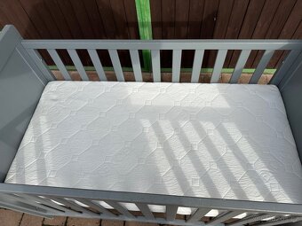 Dětská drěvěná postýlka - 4