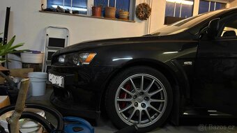 Mitsubishi lancer Evo X - 4