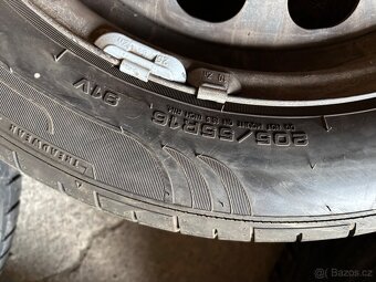 Prodam 4.ks plechovych disku s pneu 205/55R16 - 4