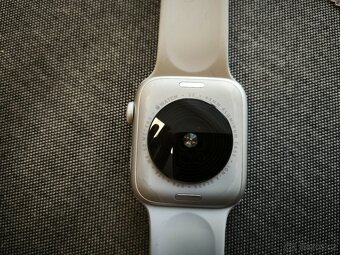 Apple Watch SE 2022 (44mm) stříbrné - 4