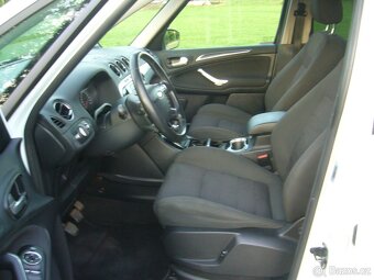 Ford Galaxy 2.0 TDCI, 7. míst - 4