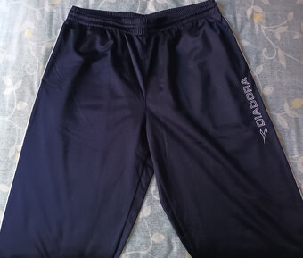 Pánská tmavě modrá tepláková souprava zn. Diadora - vel. L - 4
