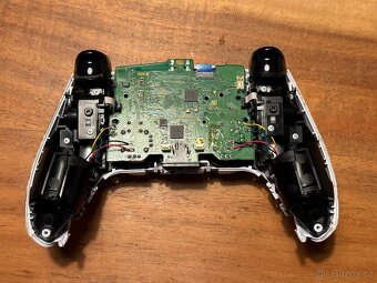 Údržba konzolí PS5, PS4 a Dualsense - Dualshock 4 ovladačů - 4