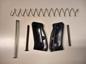 ČZ 75 Compact - konvolut dílů - 4