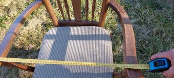 Dřevěné křeslo - 4