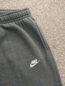 Nové pánské bavlněné tepláky Nike - L - 4