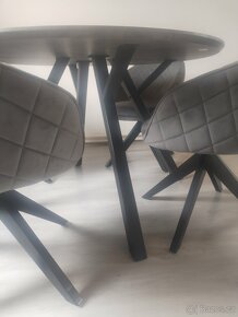Jídelní stůl 4 x židle - 4