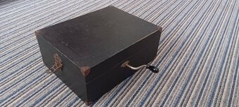 Kufříkový gramofon - 4