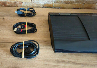 PS3 Super Slim + 8 her - 4