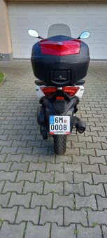Yamaha 250 X-MAX - 4