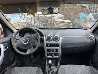 Dacia Logan 1.6i MCV - 4
