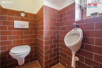 Prodej exkluzivní nemovitosti na bydlení i podnikání v centr - 4