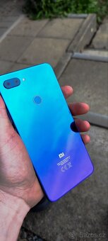 Xiaomi Mi 8 Lite bohaté přislušenství - 4