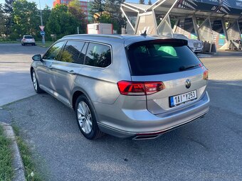 Volkswagen Passat b8 2021 rok 2.0d Dsg - 4