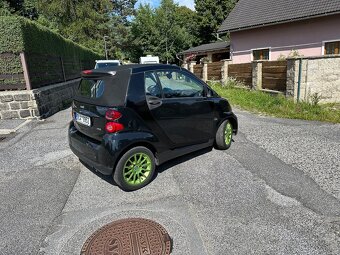 Prodám Smart Fortwo kabriolet 1,0,55kw rok 9/2011 - 4