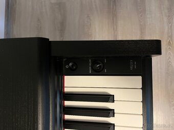 Prodám YAMAHA YDP-144 B + stolička - 4