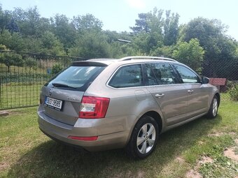 Octavia 1,6 TDI servisní knížka - 4