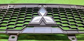 Mitsubishi Outlander - přední maska. - 4