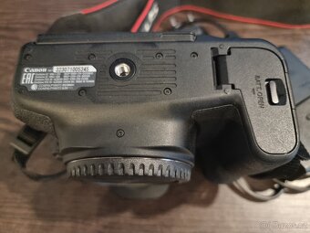 Canon EOS 77D - 4