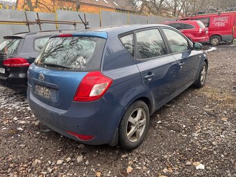 Kia ceed 1.6 crdi 85kw 2011 - 4