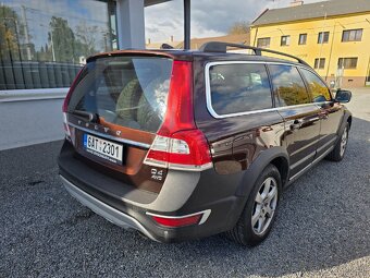 Volvo XC70
2.4 D4 TZ Xenon Kuže249 000 Kč
- 4