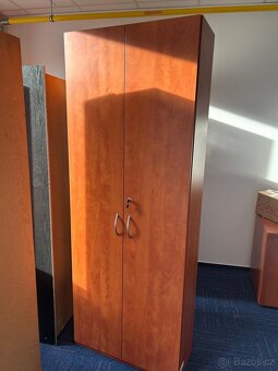 Kancelářský nábytek - 4