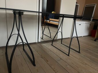 Skleněný psací stůl - 4