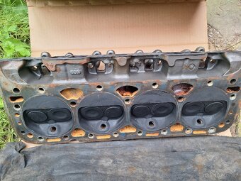 Hlavy motoru Chevrolet 350 - 4