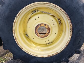 Prodám kompletní kola JOHN DEERE - 4