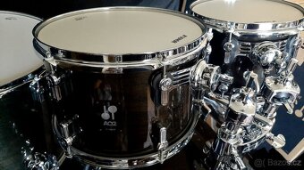 Prodám nové bicí Sonor AQ2- lak, transparent black - 4