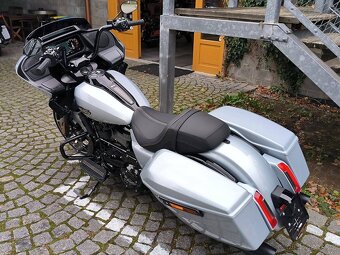 Harley Davidson FLTRX Road Glide 117 - 4