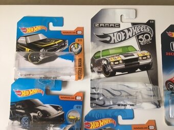 Hot Wheels 10 ks prázdných krabiček viz fota-PRODÁM - 4