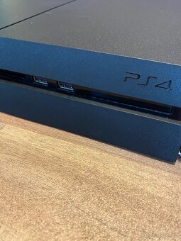 Playstation 4 - 4