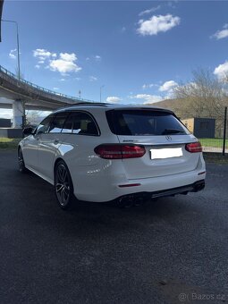 Mercedes-Benz E53 AMG 4MATIC+ kombi (2019)
320 kW | Benzín | - 4