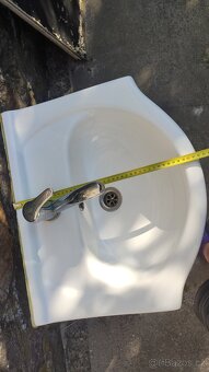 Rezervace: Umyvadlová skříňka s baterií šířka 50cm - 4