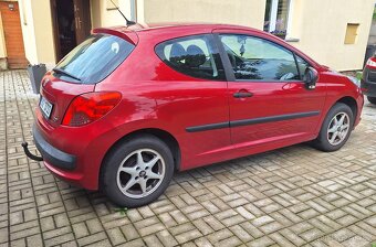 Peugeot 207 1.4i - 4