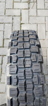 Prodám 2x pneu 165 R13 - 4