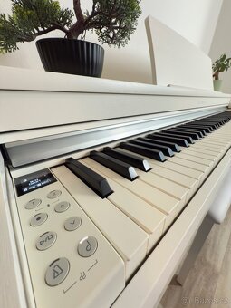Kawai CN201 Premium Satin White + židle - 4