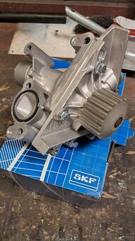 Vodní pumpa SKF VKPA 83650 - 4