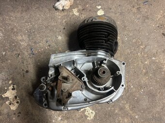Prodám motor Jawa 559/250 Panelka - 4