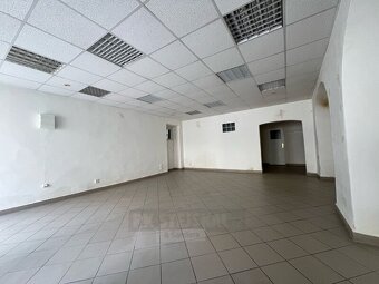 Pronájem obchodních prostor s výlohou, 54 m2, Trhové Sviny - 4