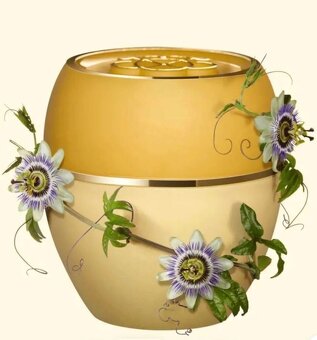 ZÁZRAČNÝ KELÍMEK S MUČENKOU ORIFLAME - 4