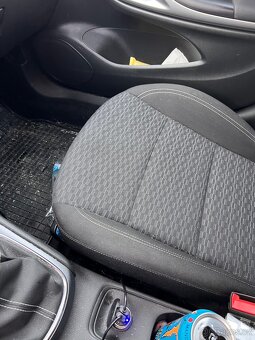 Opel Astra sports tourer - 4