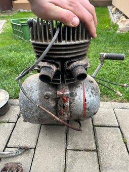 Motor ČZ 150C - 4