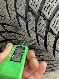 Zimní pneu 235/60R18 NOKIAN WR4 SUV 6,6mm - 4
