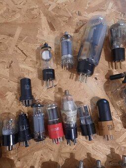 SBÍRKA ELEKTRONEK - 4