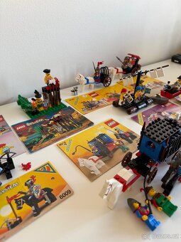 LEGO Piráti, Ostrované, Hrady - 4